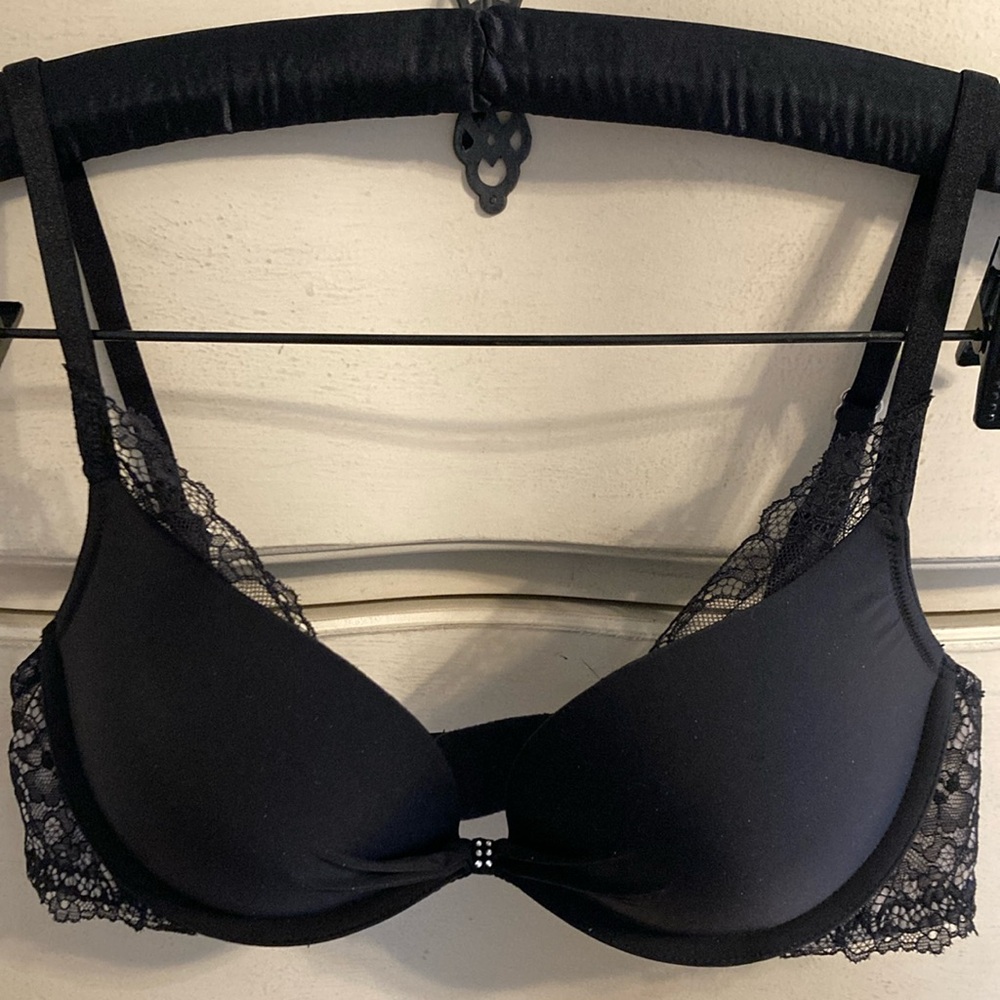 Victoria's Secret Black Underwire Lace padded push-up Demi Bra 34b